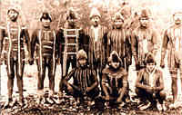 Pintura ritual. Hombres preparados parala ceremonia del Hain